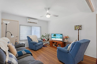 ਰਹਿਣ ਵਾਲਾ ਕਮਰਾ - 17 George Street, Pialba, QLD 4655