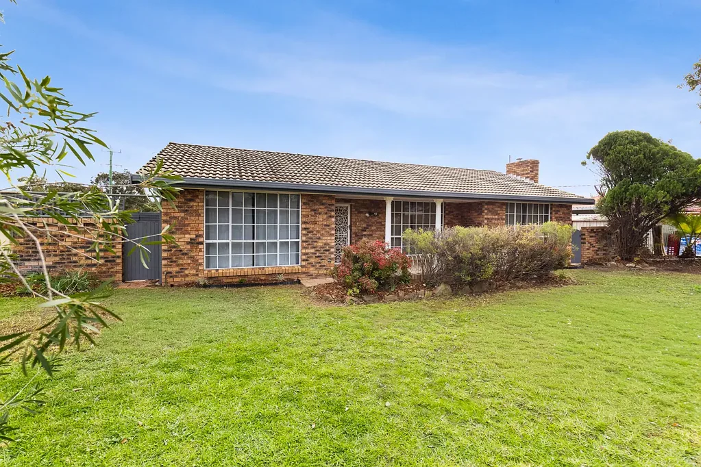 Mudgee 4ਬੈੱਡਰੂਮ RELAXED LIVING INSIDE AND OUT