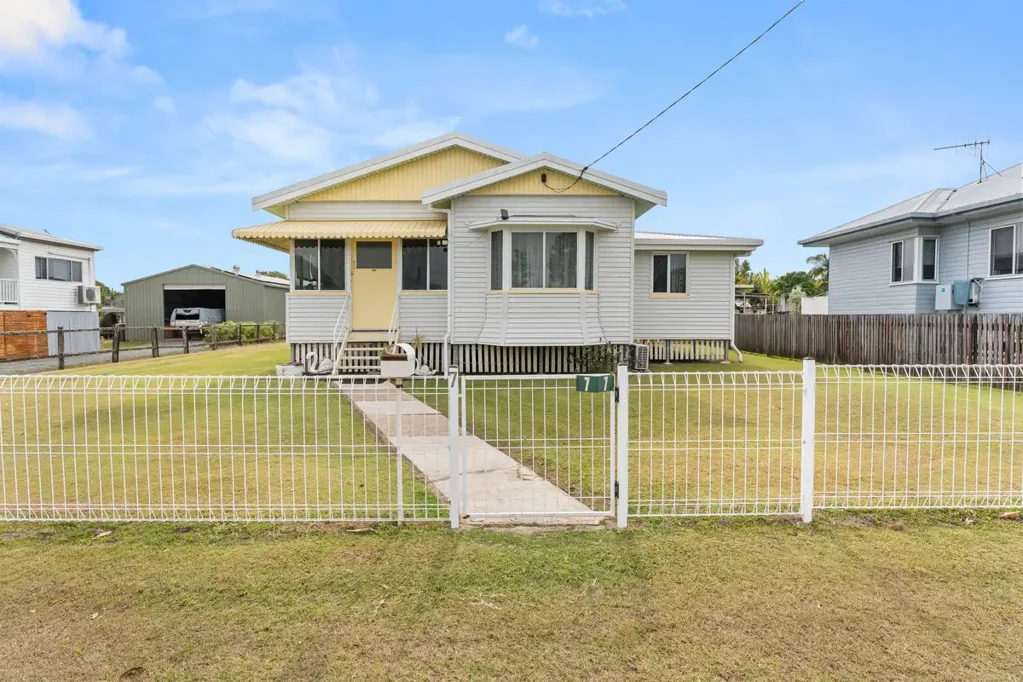 Torbanlea 3 Bedroom Shed Space, Side Access & Potential To Make It Your Own
