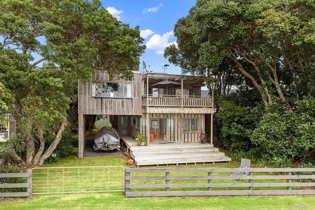 Whakatiwai 3침실 Tree Tops Beach Front Paradise