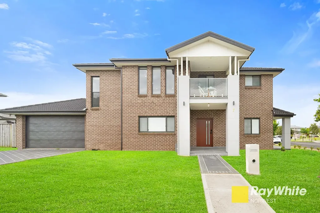 7 Medallist Parade, Colebee, NSW 2761