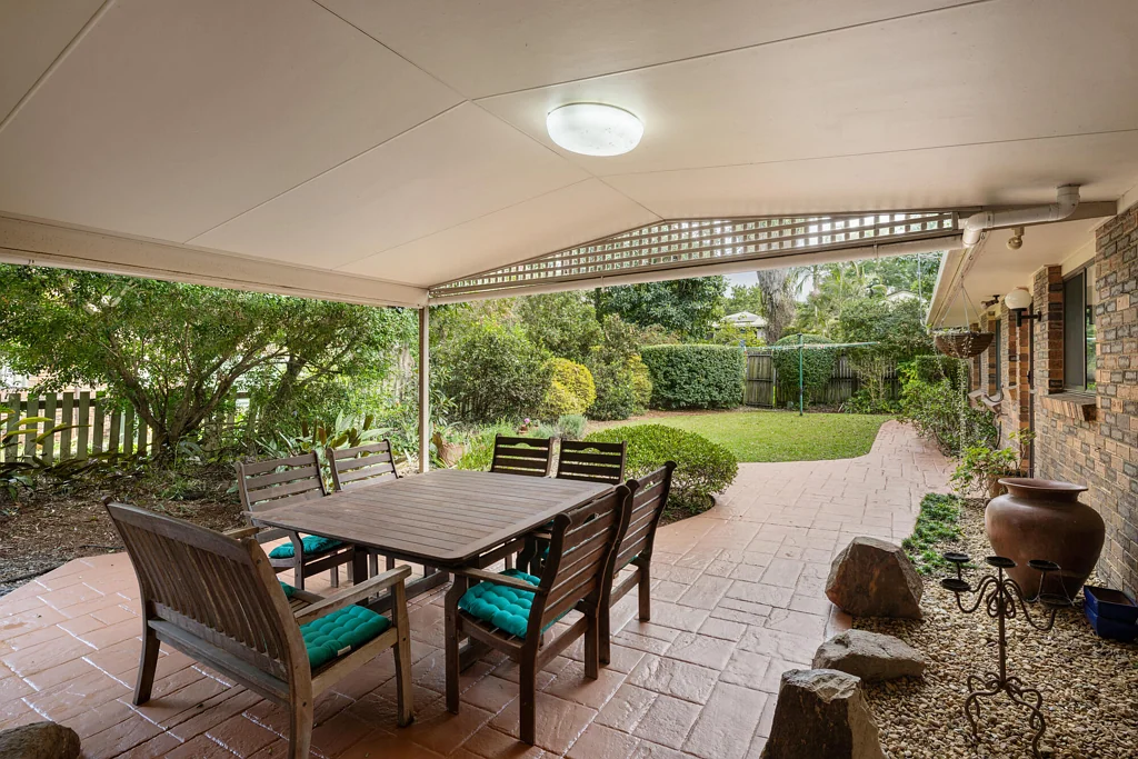 Chapel Hill 4Kwarto Leafy Single-Level Family Living