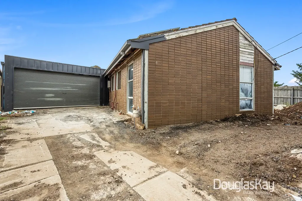 42 Talintyre Road, Sunshine West, VIC 3020