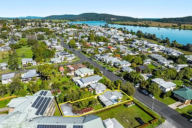 Maclean 2कमरा Unbeatable Opportunity on the Edge of Maclean's Town Centre
