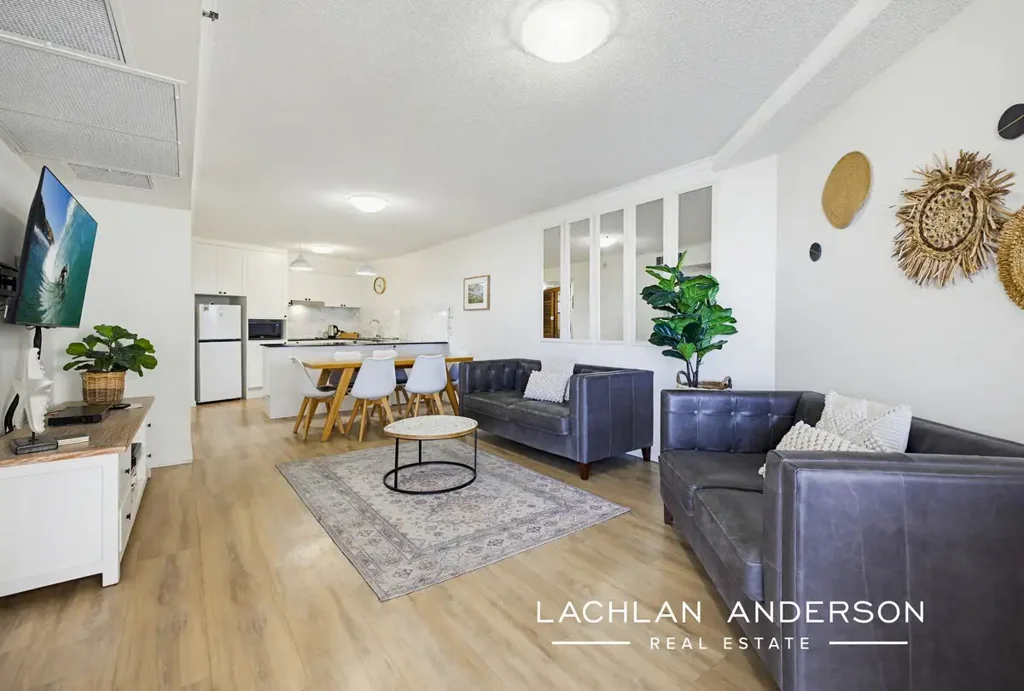 Caloundra 2房  DESIRABLE BEACHSIDE LOCATION