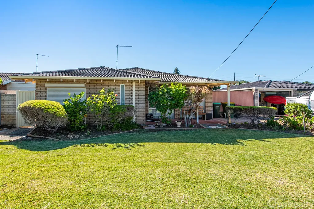 9 Barron Court, Rockingham, WA 6168