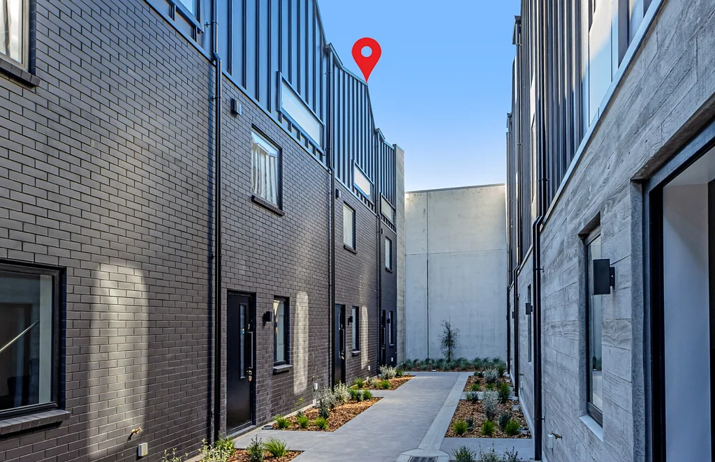 Modern, Low Maintenance Townhouse