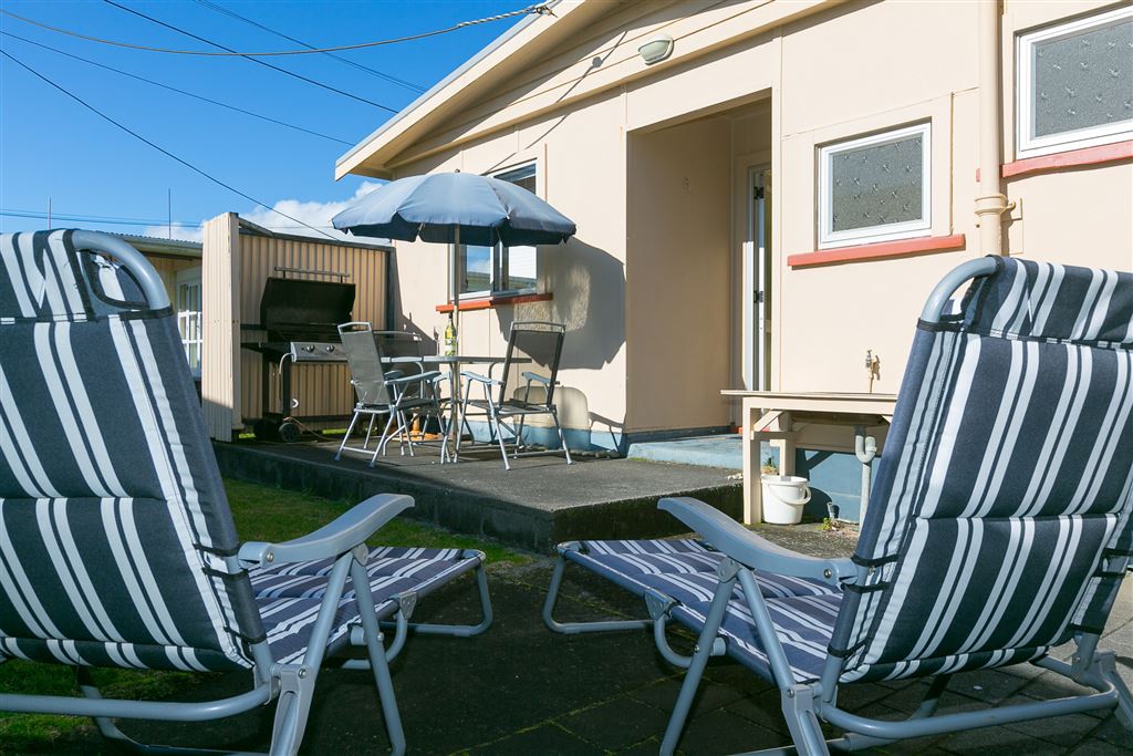 36 Fourth Avenue, Urenui, New Plymouth, 1 침실, 1 욕실