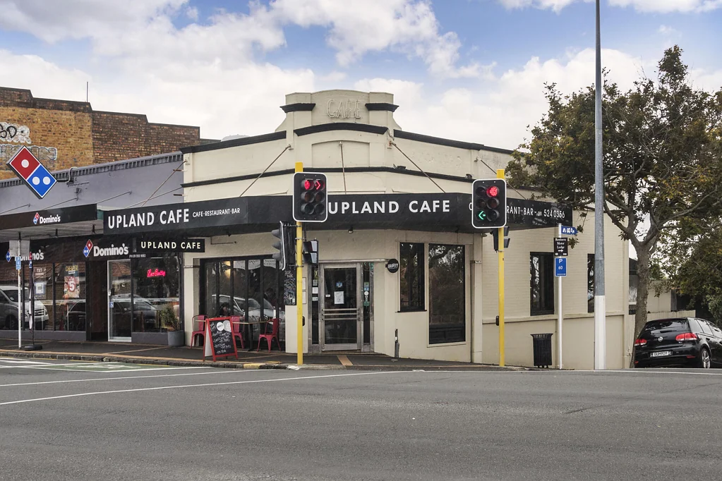 Remuera High-Exposure Retail with Outdoor Dining