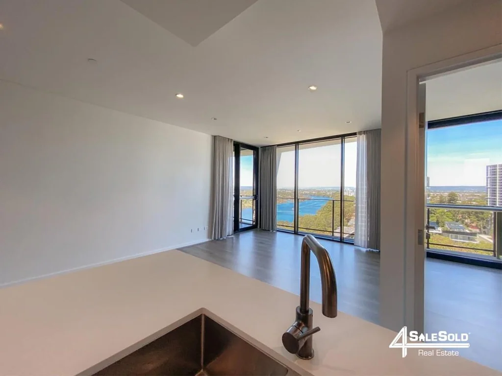 Rivervale 2 Bedroom 10TH LEVEL...WHAT A VIEW!