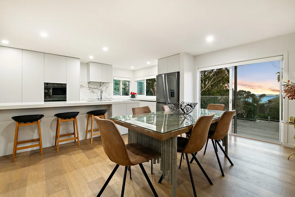 Murrays Bay 4कमरा Act now - coastal luxury. Ready when you are