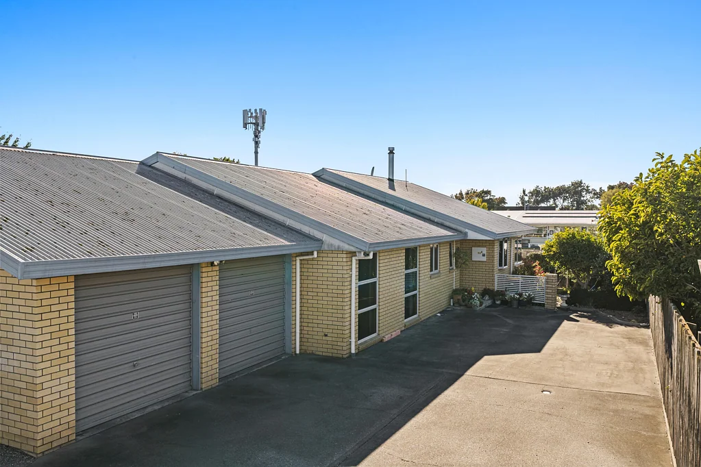 Redwoodtown 4غرفة نوم A Private and Practical Brick Home