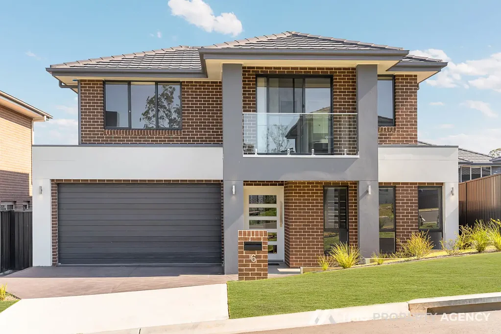 Box Hill 5 Slaapkamer Brand New Family Home in Prime Box Hill Location – Ready to Move In!