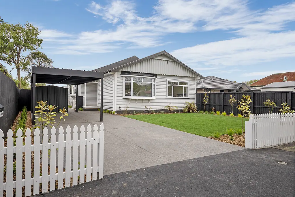 Modern, Low-Maintenance Living in a Prime Location