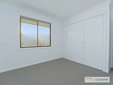 2/24 Samuelson Crescent, Armidale, NSW 2350, 2房, 1浴, House