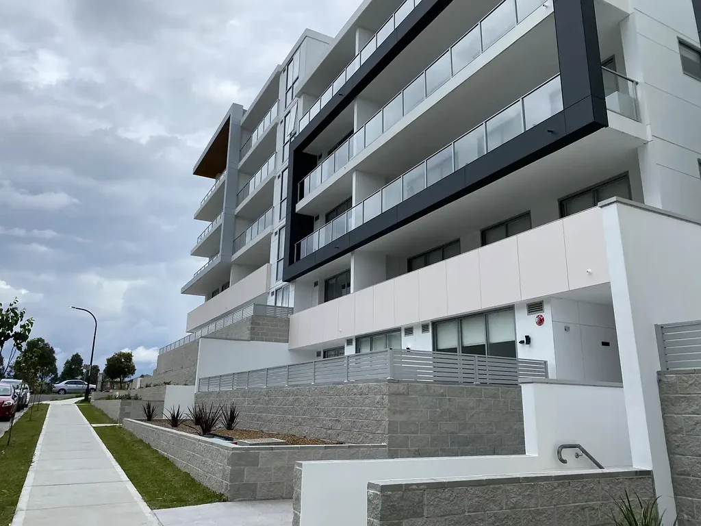 Nearly new studio in the heart of Schofields