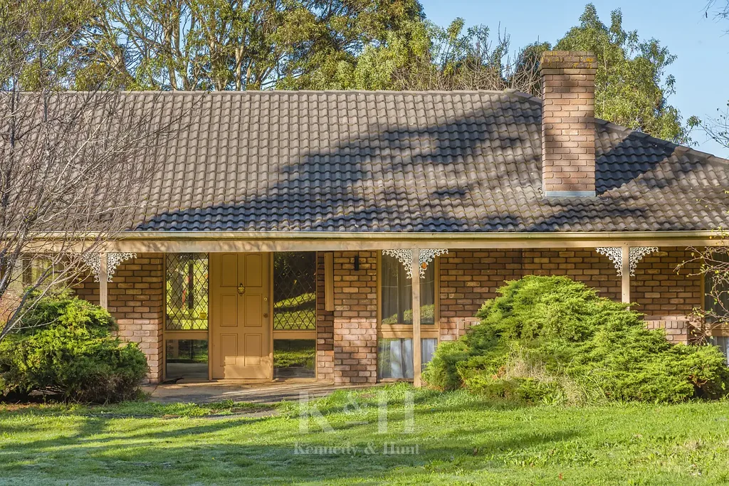 4 Bedroom family home overlooking Gisborne township.