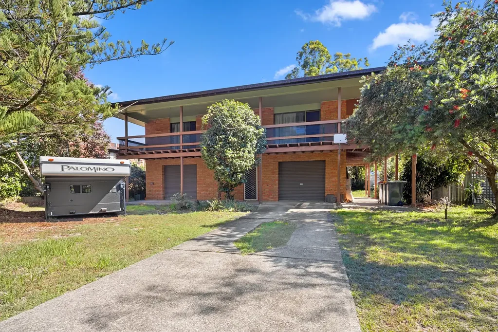 4 Nineteenth Avenue, Stuarts Point, NSW 2441