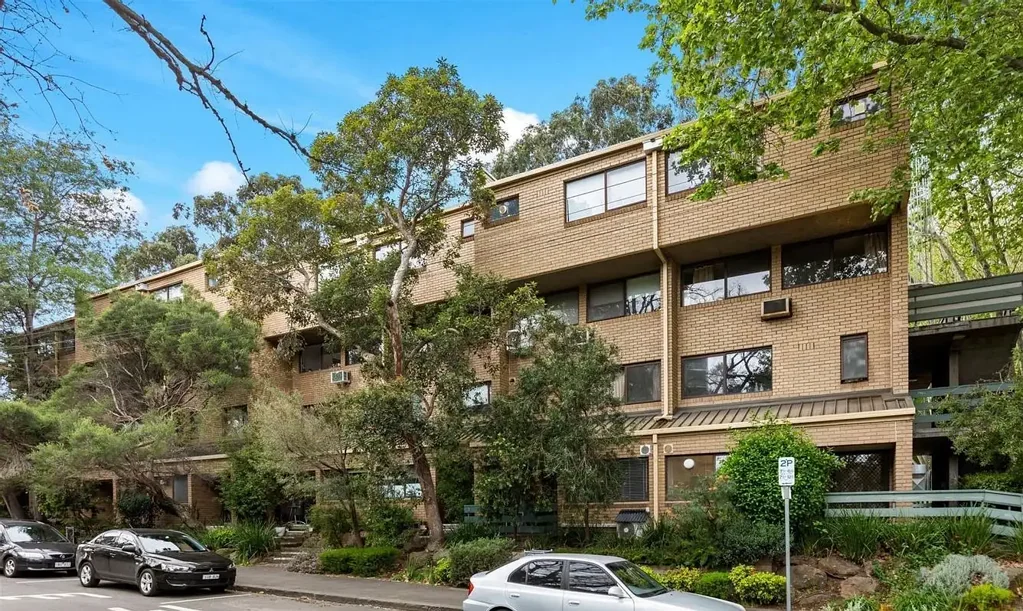 Stylish Studio Living with  Parking in Prime Location