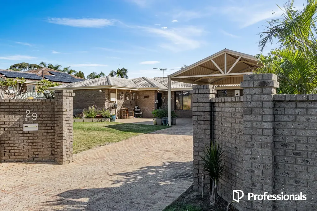 Kingsley 4Habitaciones GET INTO KINGSLEY AT THE RIGHT PRICE!
