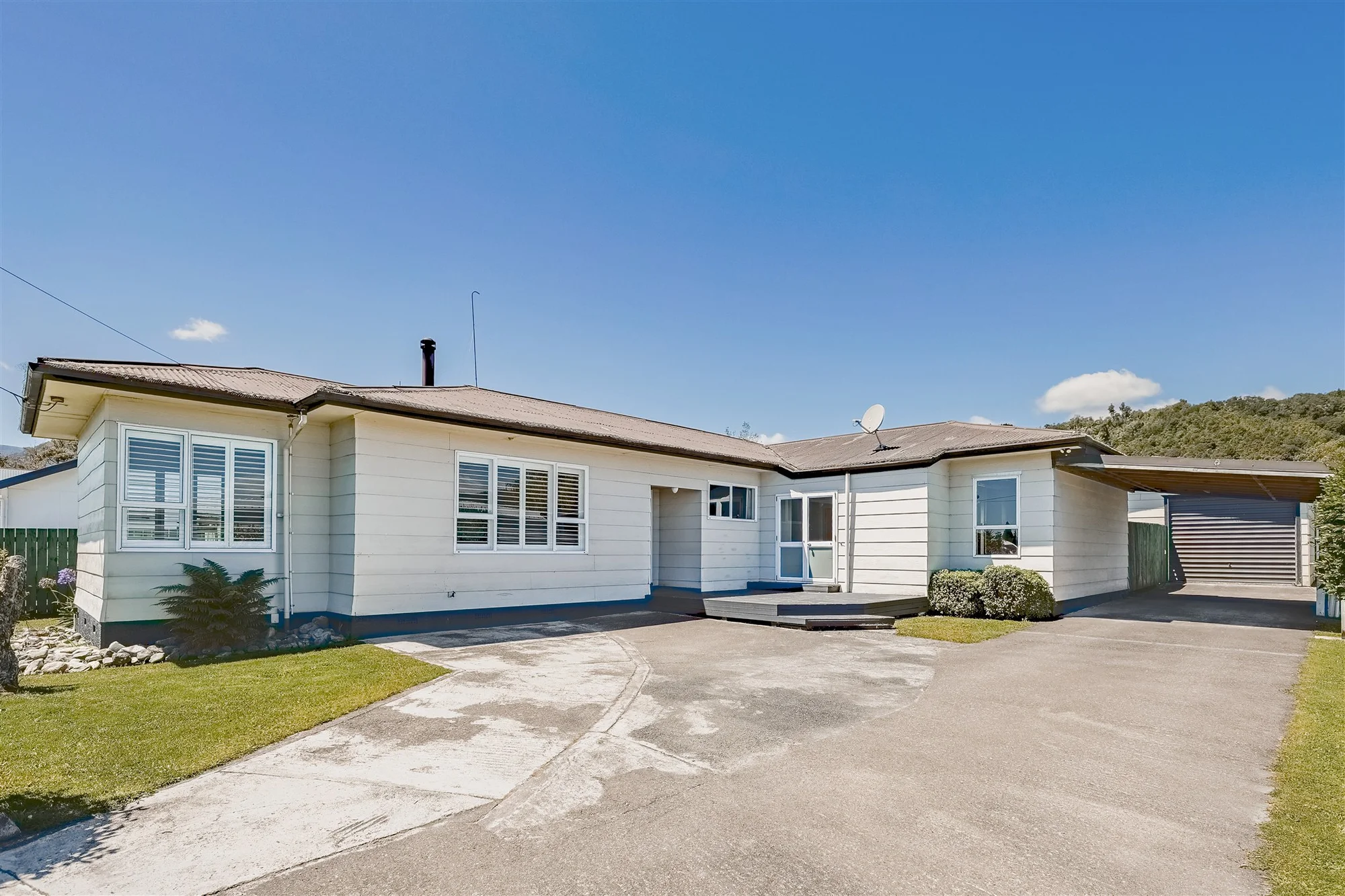 Waimangaroa 4બેડરૂમ Spacious home, country living