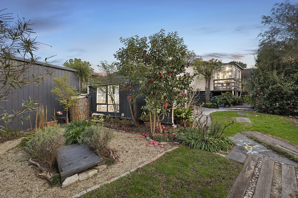47 Johnson Drive, Ferntree Gully, VIC 3156