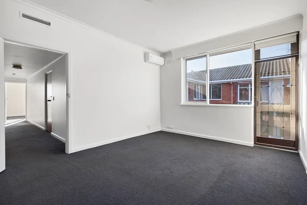 Large Apartment in Superb Location