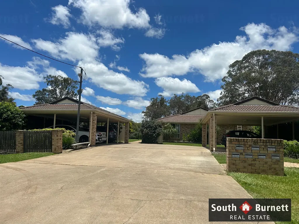 Modern Partially Furnished Unit in Convenient Location