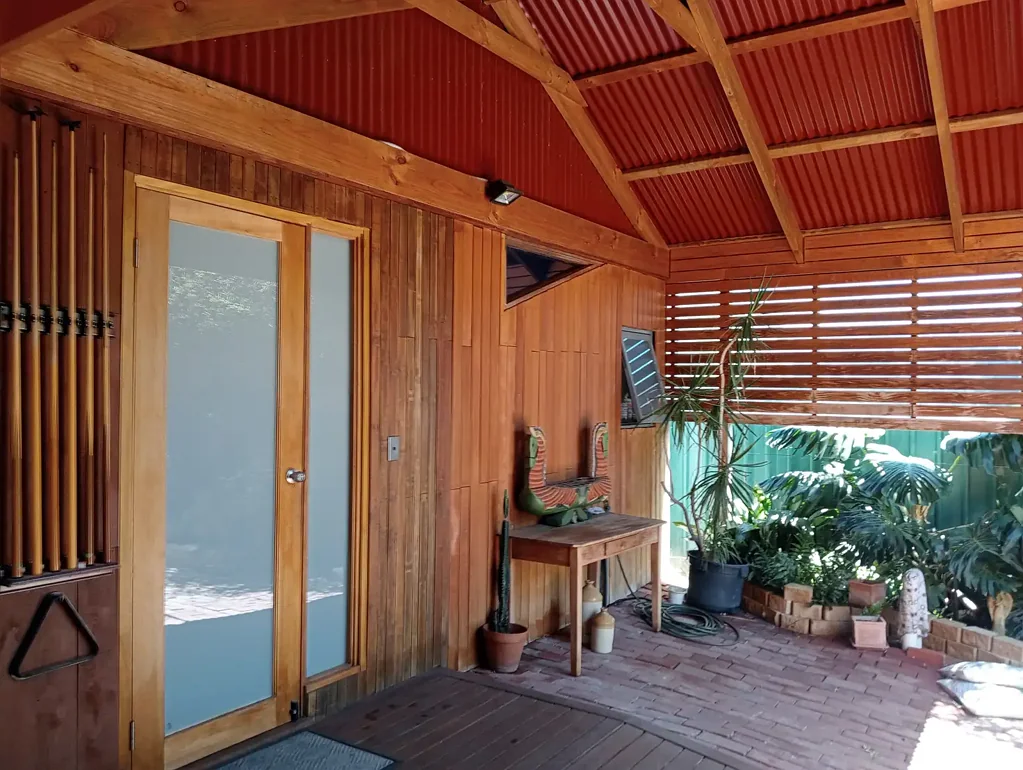 Quiet furnished studio