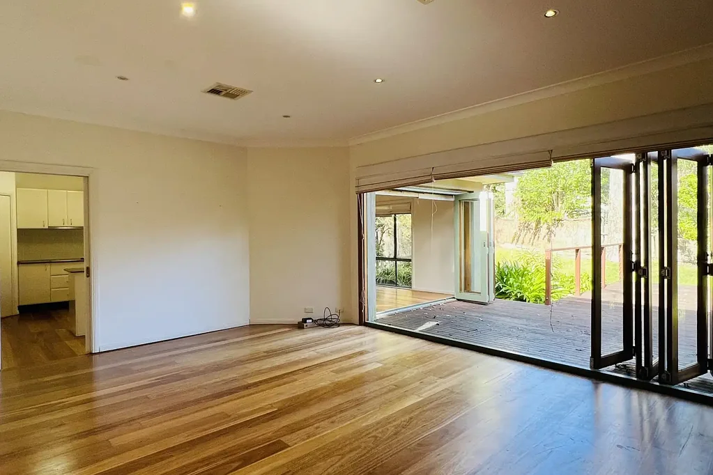 Normanhurst Public School Catchment & 6-Mins Drive to KNOX & Alfreaco