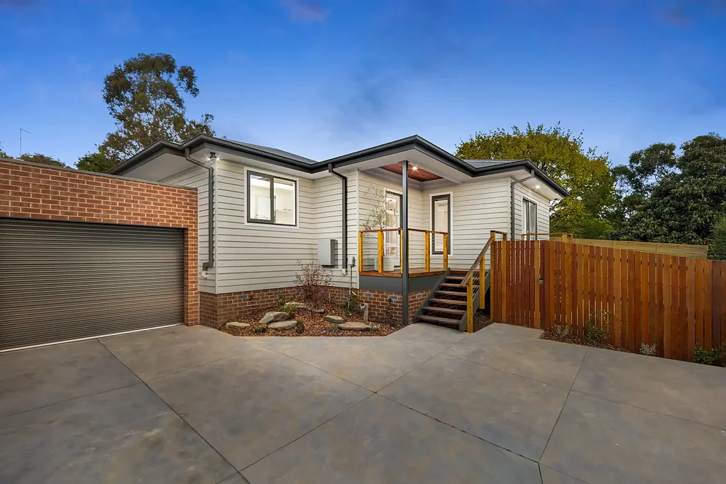 2/5 Paddock Street, Whittlesea, VIC 3757