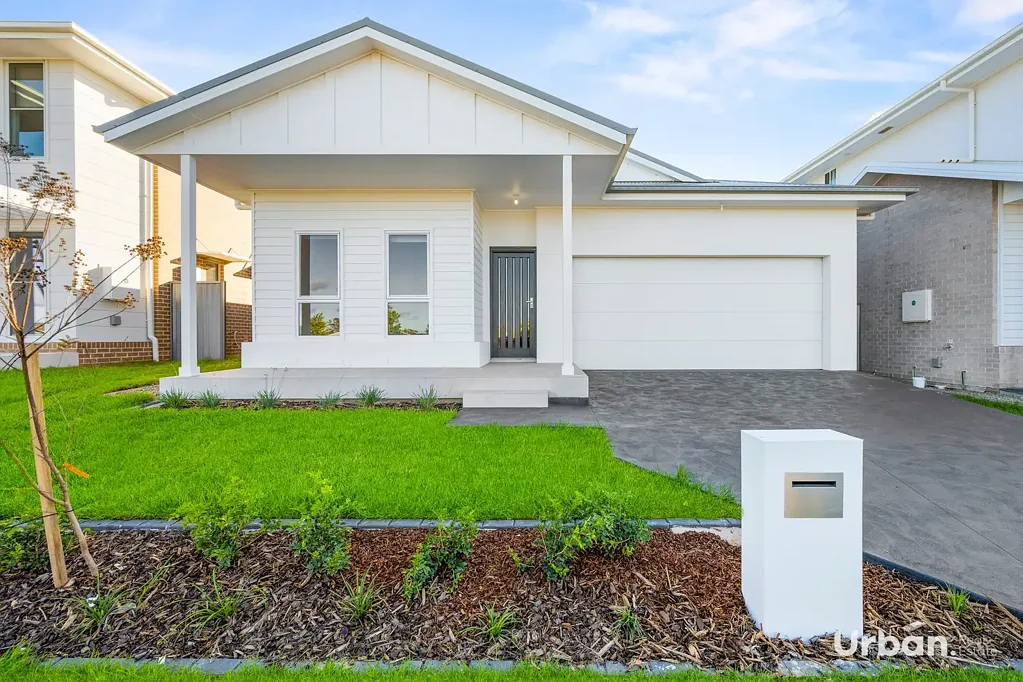 Wilton 4 Slaapkamer Near Completion Double-Storey Family Homes in Panorama North, Wilton | 4 & 5 Bedroom Turnkey Living by Rawson Homes | 5% Deposit