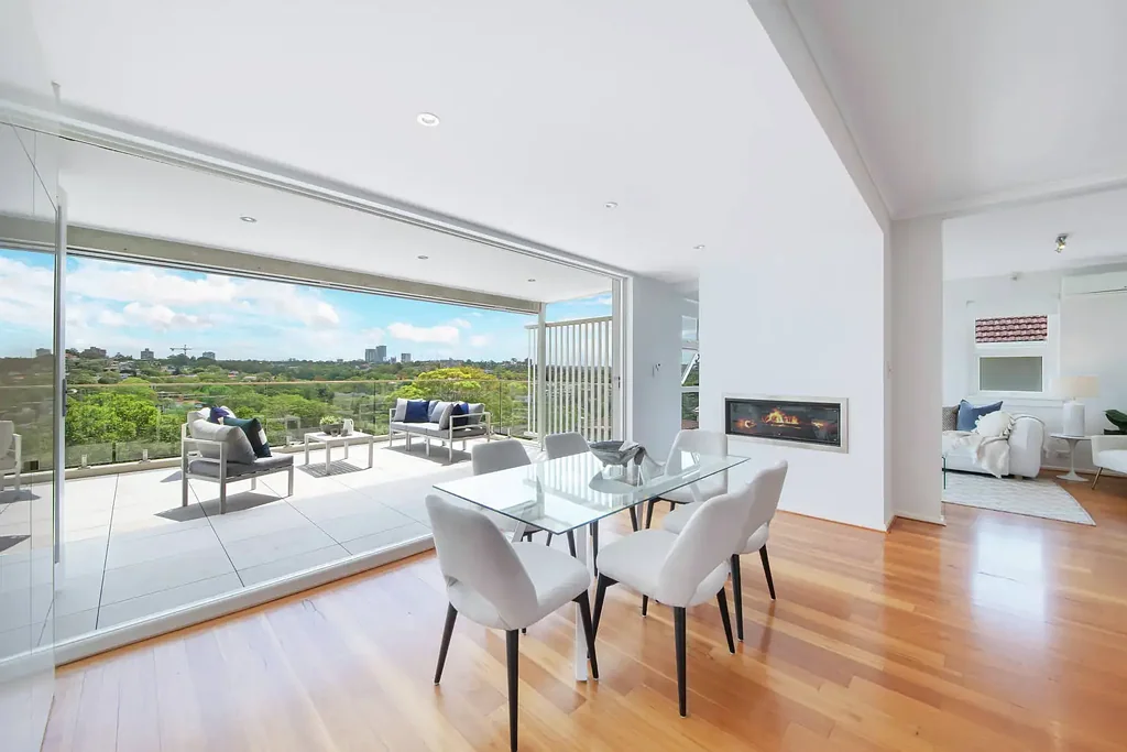 1/6 Ellalong Road, Cremorne, NSW 2090