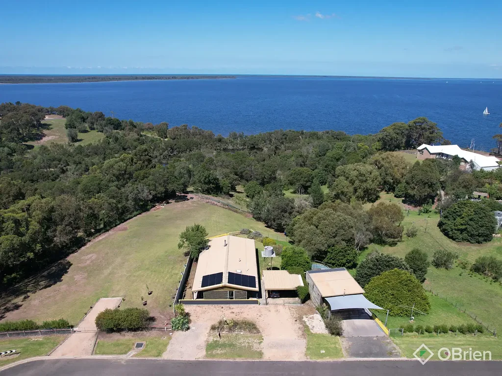 3 Gloria Avenue, Metung, VIC 3904