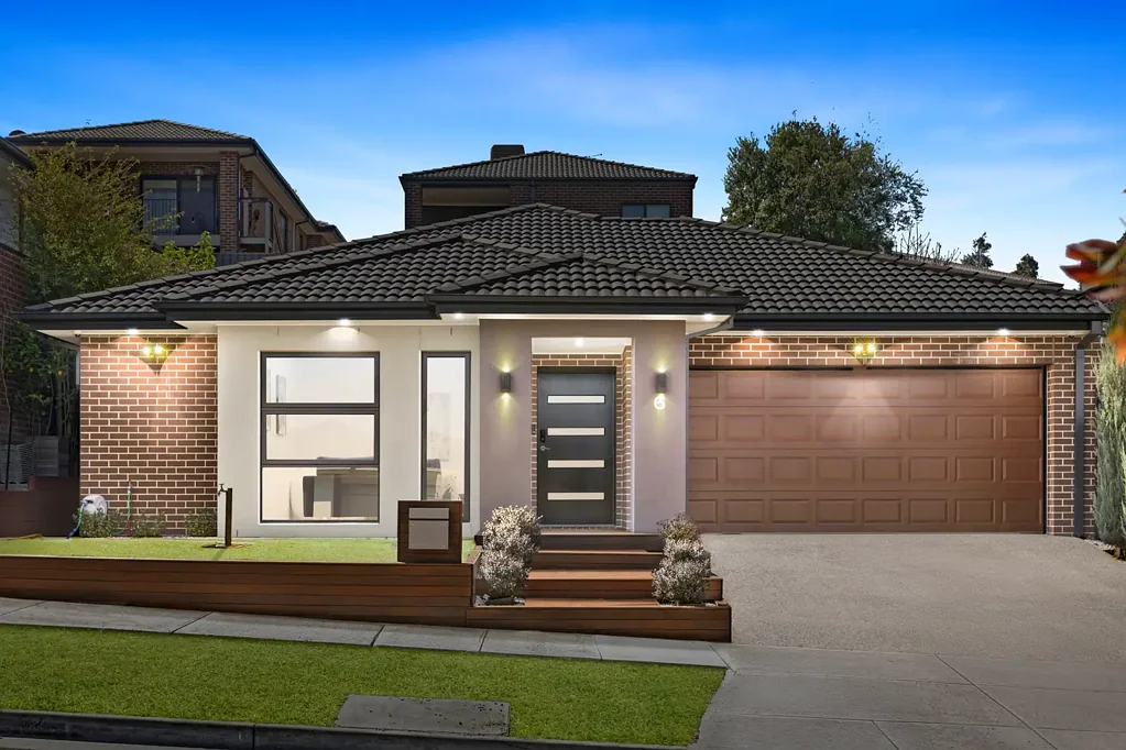 Mernda 4બેડરૂમ Feature-Packed & Uniquely Designed Split-Level Family Home- One of a Kind!