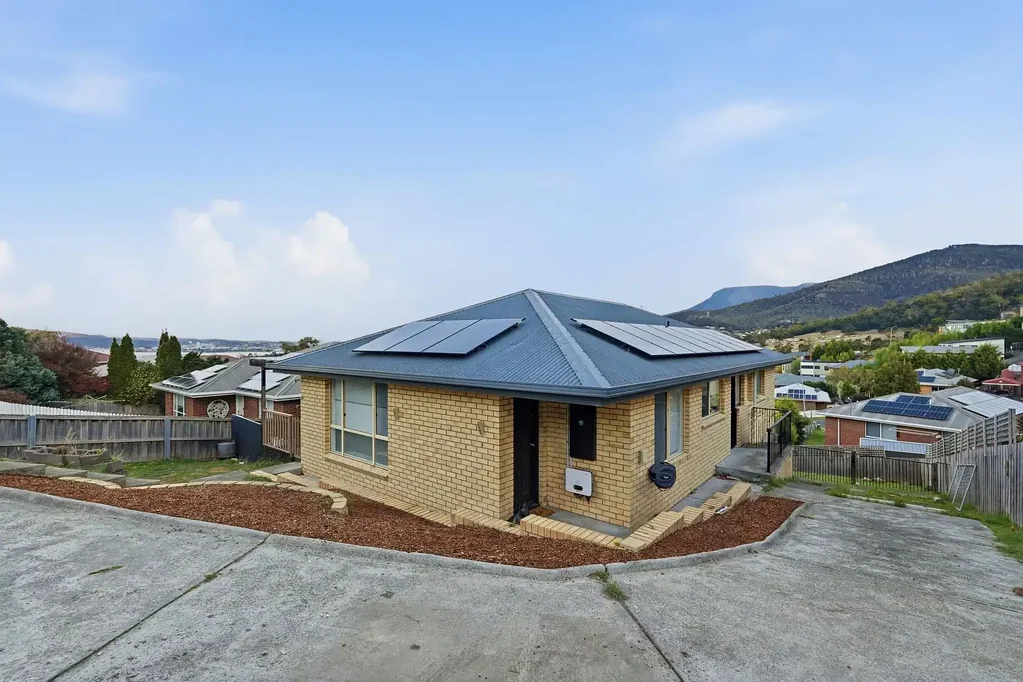 Claremont 3部屋 Modern Family Home in Tranquil Claremont with Recent Upgrades