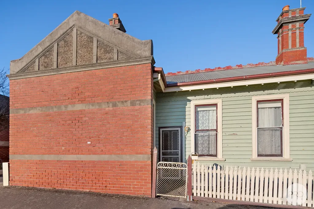 TWO BEDROOM HOME SITUATED IN THE HEART OF BALLARAT