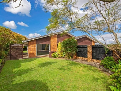 3-BEDROOM IN BOTANY DOWN