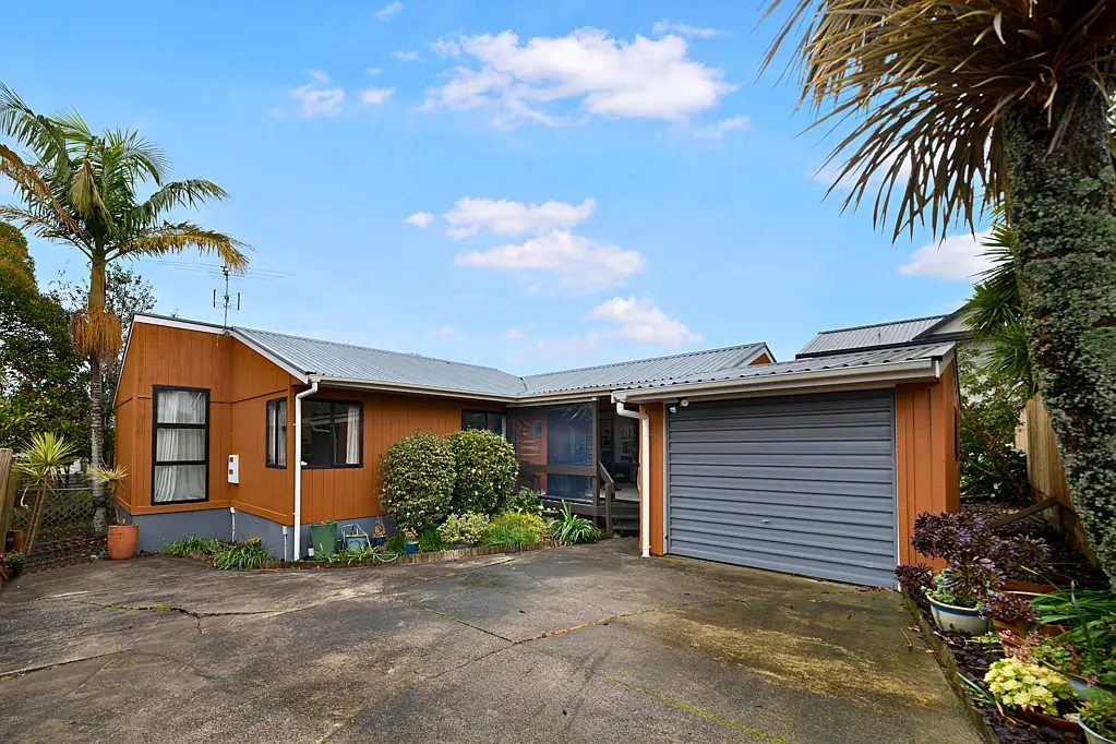 1/24 Blacklock Avenue, Henderson, Waitakere City, Auckland