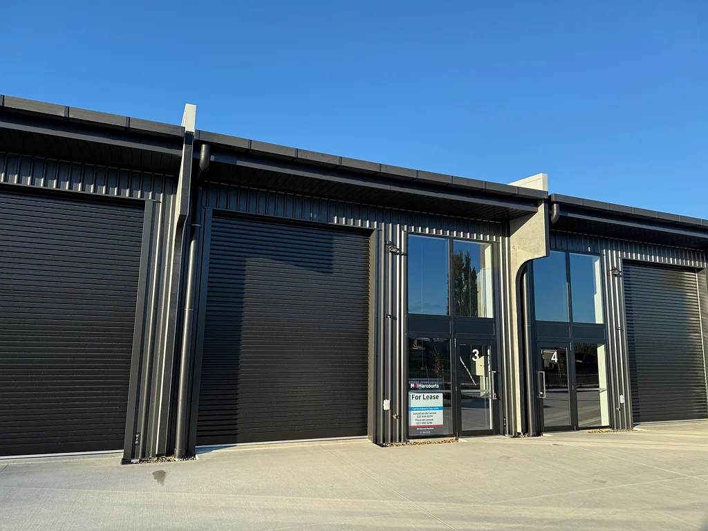 Cambridge Modern Warehouse in Unit Complex