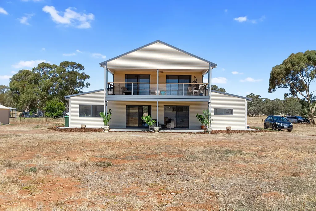 Laura 4房  Country Living at its Best - NEW PRICE !!!!!!