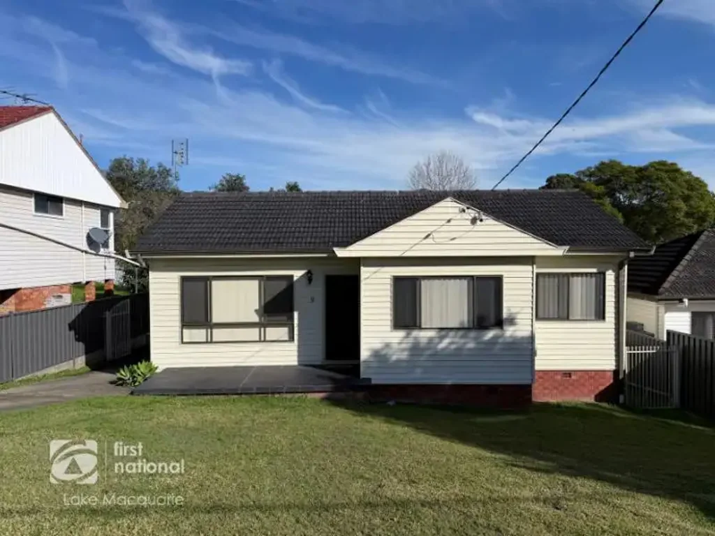 NEAT & TIDY 3-BEDROOM HOME