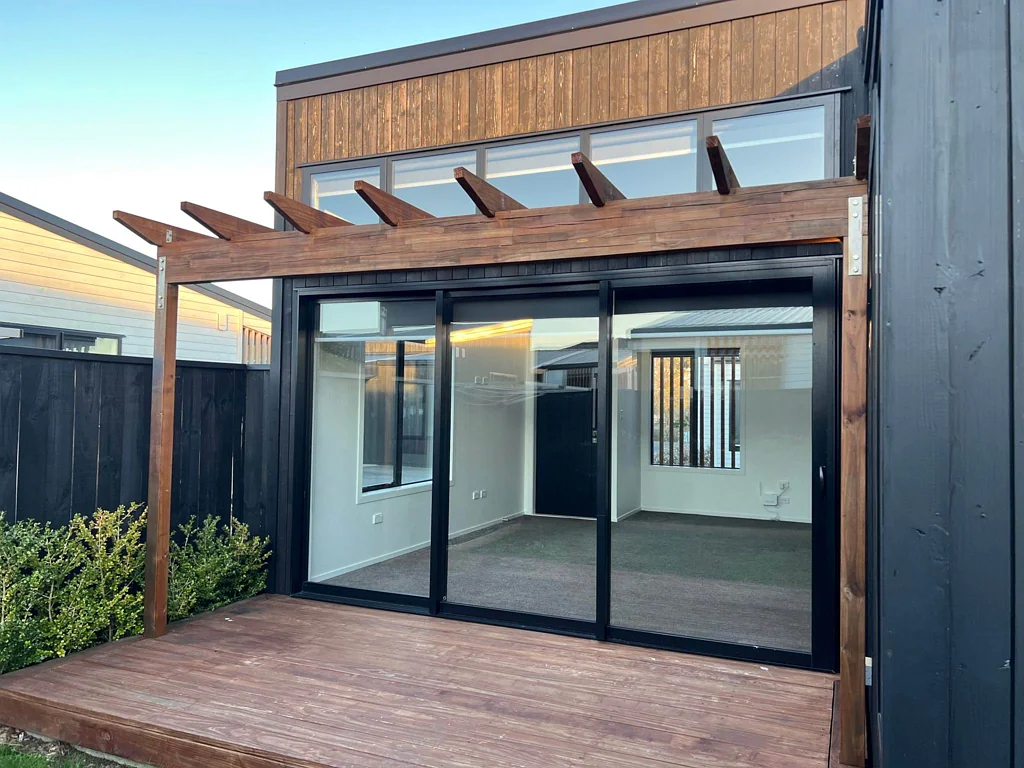 Sleek, Modern & Effortless Urban Living!