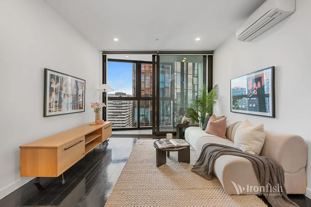 Melbourne 2房  Sophisticated EQ Tower Living with Premium Resort Amenities