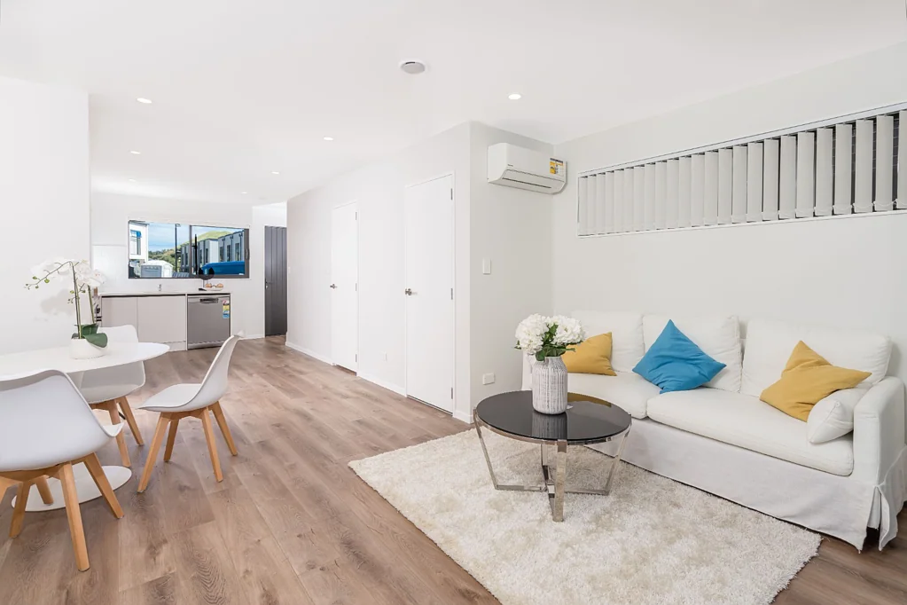 MANGERE BRIDGE, 3 BEDROOMS