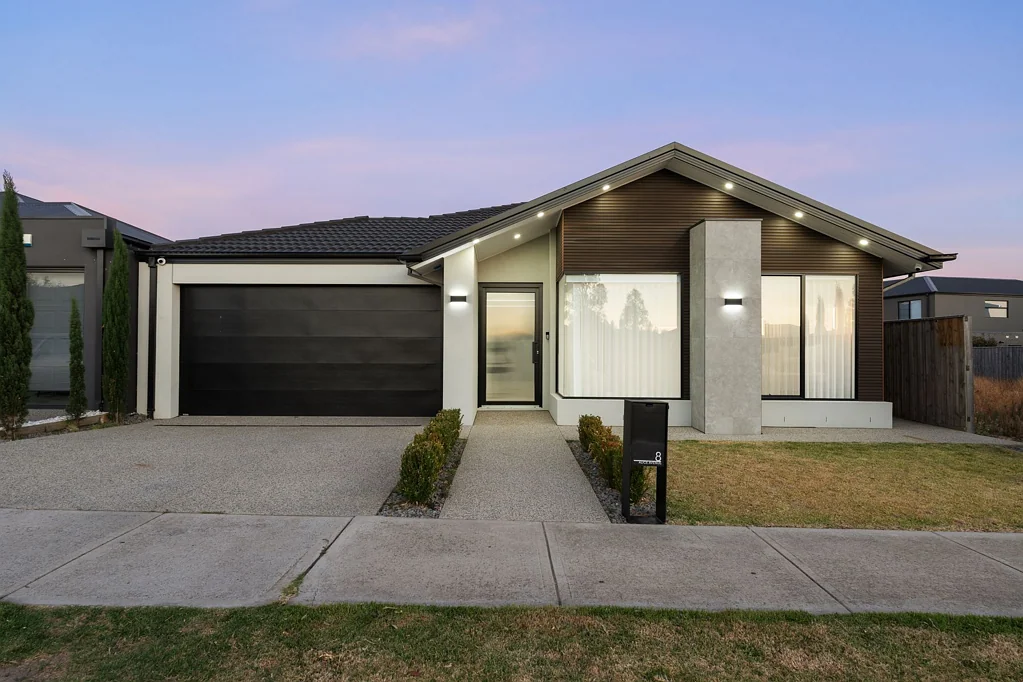 8 Alice Avenue, Mickleham, VIC 3064