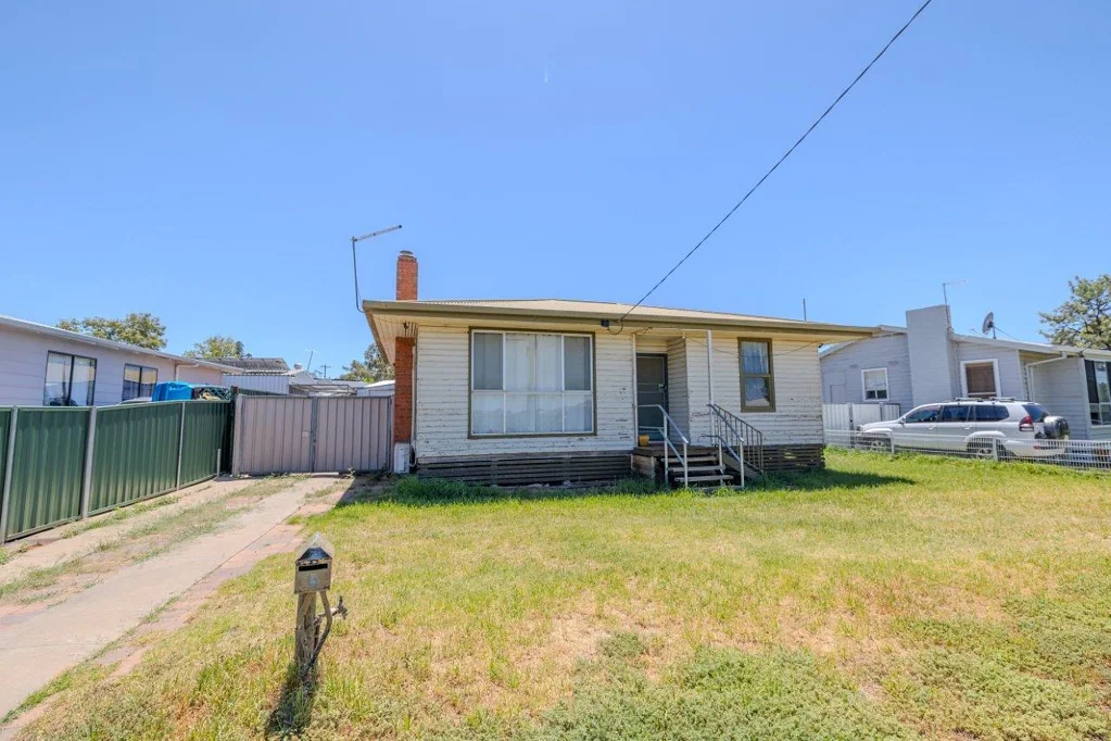4 Murray Avenue, Red Cliffs, VIC 3496