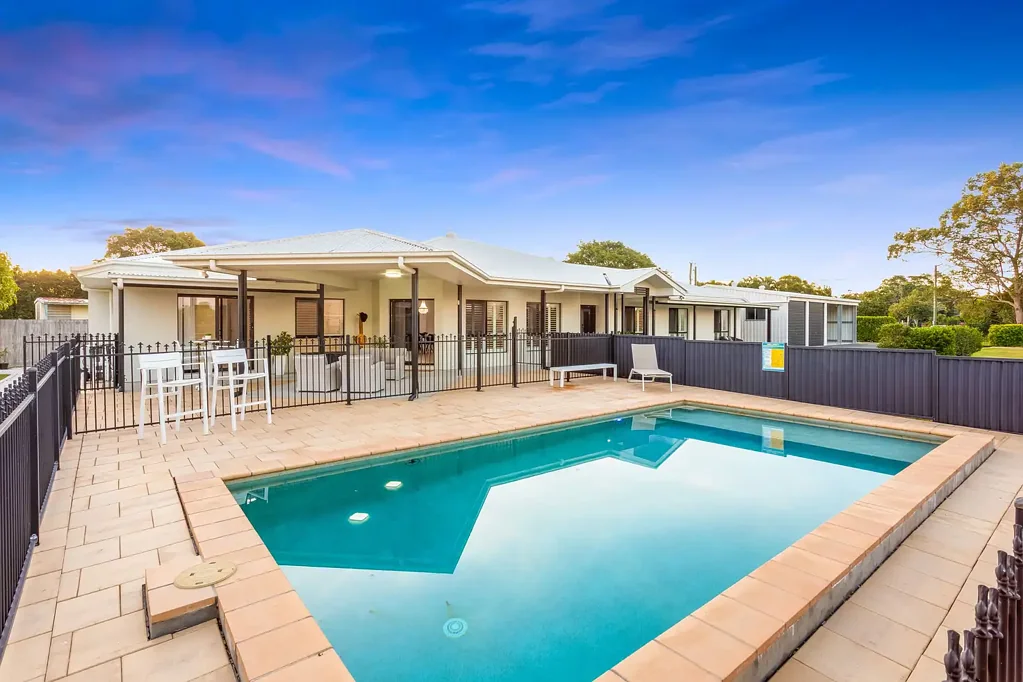 Burpengary East 6 Bedroom CONTRACT CRASHED - Dual Living - Sheds Galore - Immaculate Presentation on 3000m2