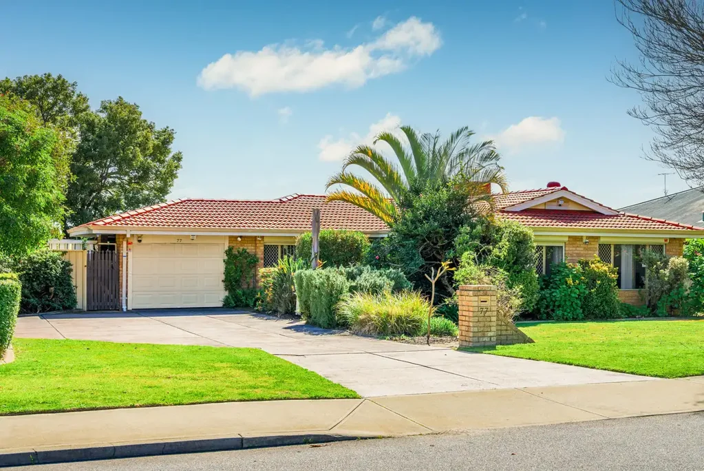 77 Brown Crescent, Seville Grove, WA 6112