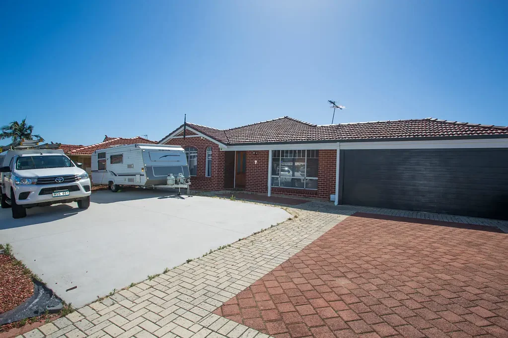 7 Benia Rise, Alexander Heights, WA 6064